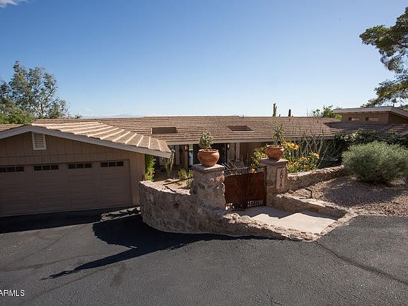 2nd image of 6018 E Cholla Ln