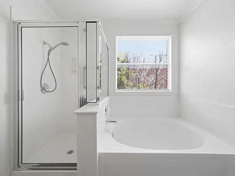 104 Carol Ave — Photo 28