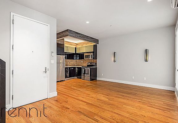 3rd image of 1446 Bedford Ave APT 4F