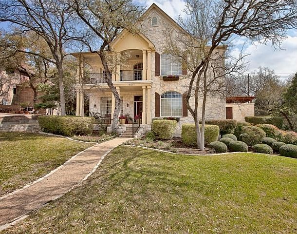 Inviting 5/3.1 family home in Parkstone.