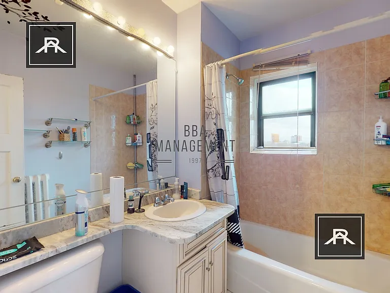 446 Park Dr #14 — Photo 6