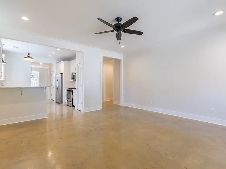 2912 Felix St — Photo 12