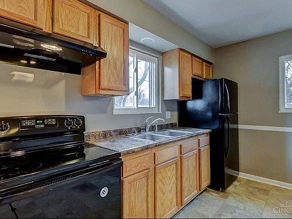5th image of 815 Eaton Ave