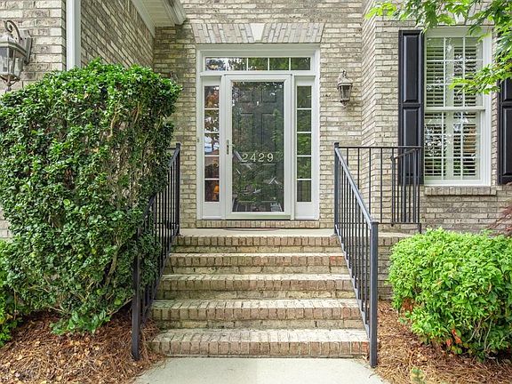 4th image of 2429 Retriever Ln