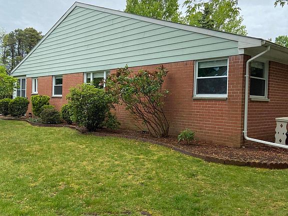 4th image of 9 Valley Forge Drive #B
