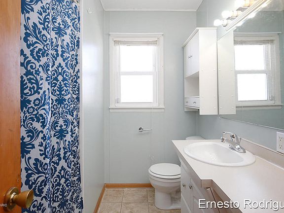 5th image of 5808 Crippen Ave SW
