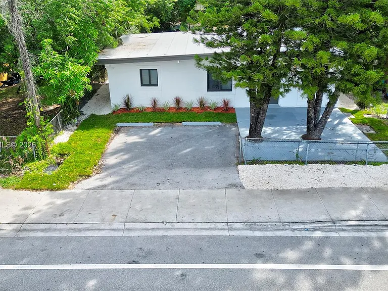 2736 NW 21st Ave — Photo 41