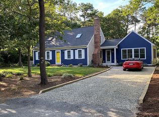 10 Meadow Glen Ln, Brewster, MA 02631
