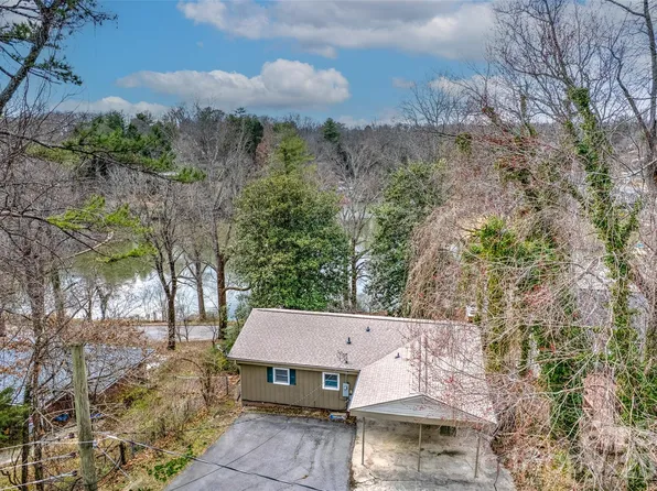 22 E Shore Dr, Asheville, NC 28805