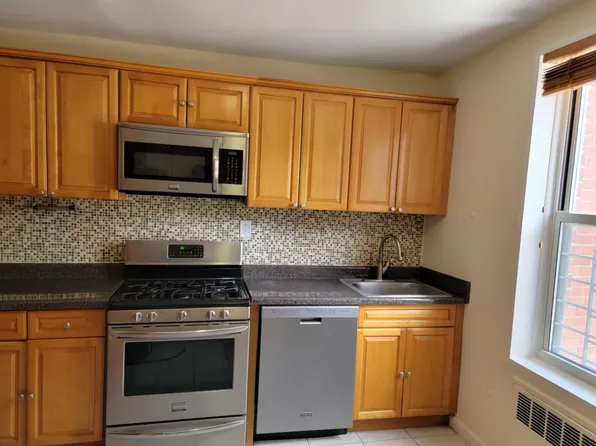 2736 Independence Avenue 4C image 3 of 8