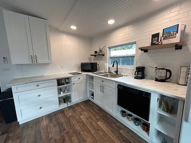 1300 N River Rd #C-85 — Photo 11