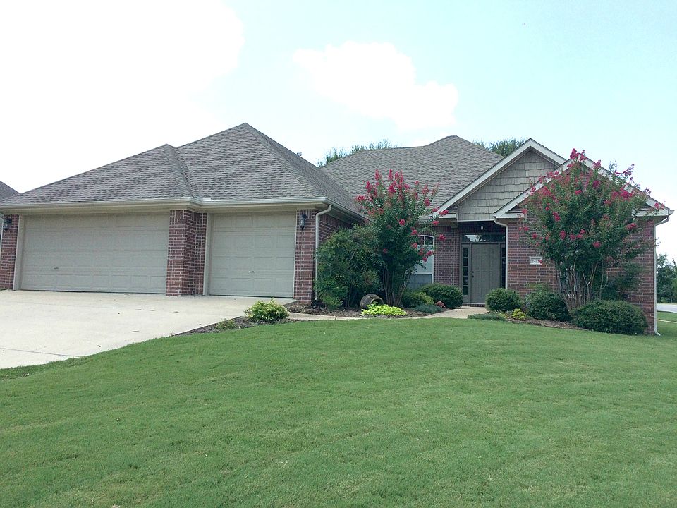 1st image of 2415 N Water Oak Dr