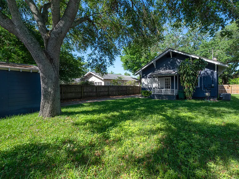 5607 N Branch Ave — Photo 36