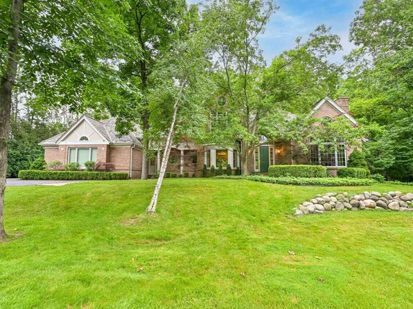 10829 North Beechwood DRIVE, Mequon, WI 53092