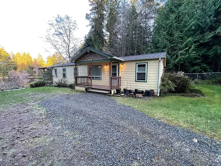 17711 Bass Ln NW — Photo 2