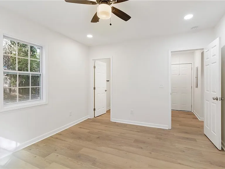 1015 Sims St SW — Photo 27