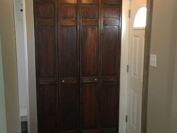 side entrance, with mud room