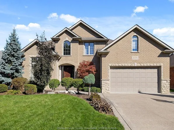 1004 Woodland Cres, Windsor, ON N8L 0V9