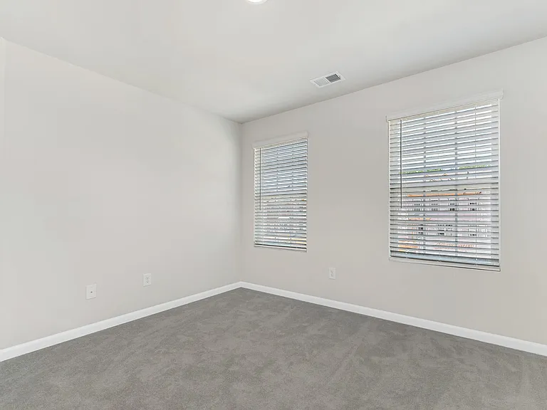 15741 Country House St — Photo 9