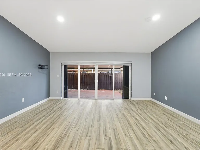 11601 SW 123rd Ave — Photo 7