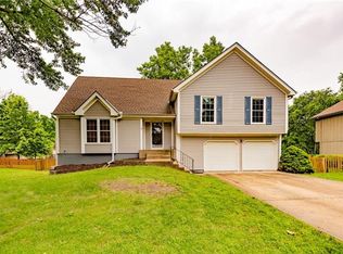 15317 Robinson St, Overland Park, KS 66223