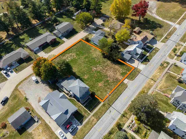 216 W Main St, West Branch, IA 52358