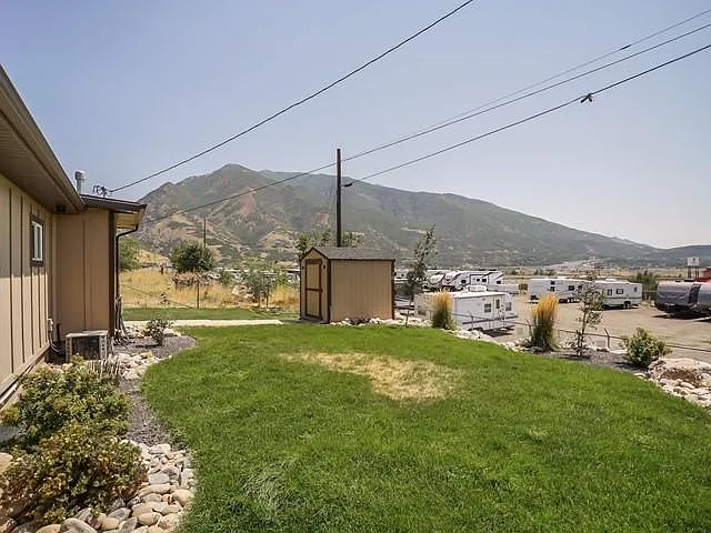 2561 E 6550 S — Photo 22