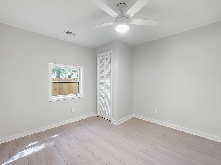 4673 Hassell Ave — Photo 15