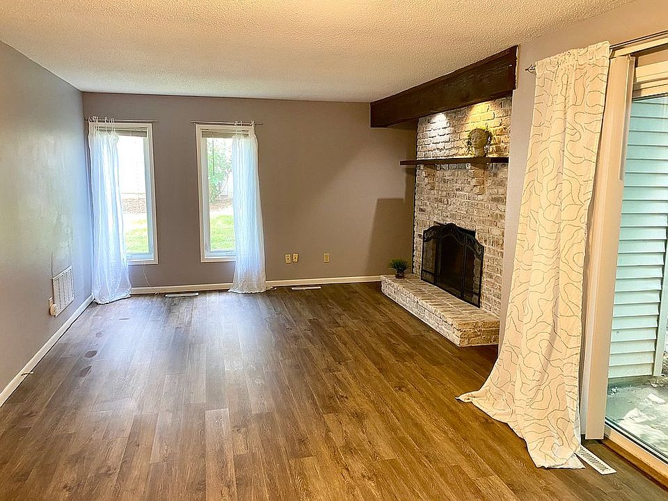 1st image of 315 Willowind Pl