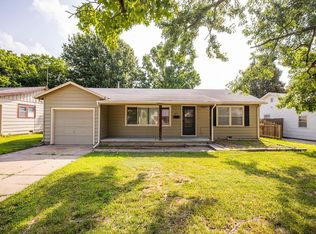 652 Lexington Rd, Wichita, KS 67218