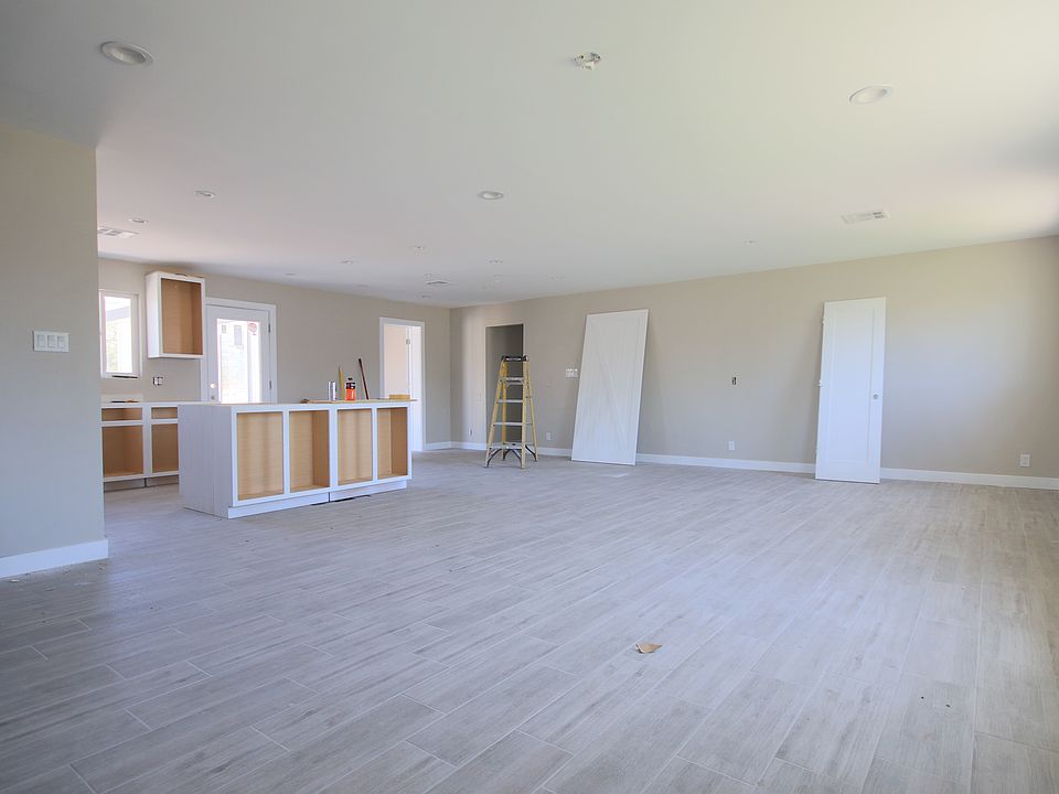 1st image of 2811 N 69th Pl