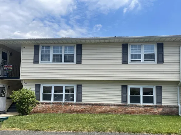 11 Michigan Dr #B, Old Bridge, NJ 08857