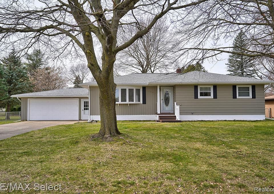 2047 Cashin St Burton MI 48509 Zillow