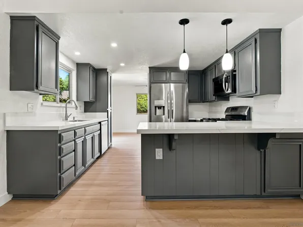 1029 Olive Ave, Ramona, CA 92065