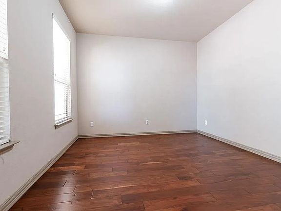 5th image of 1509 Greenside Dr