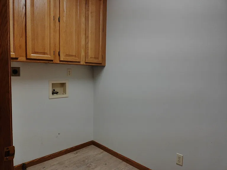 1902 Kristen Ct — Photo 8