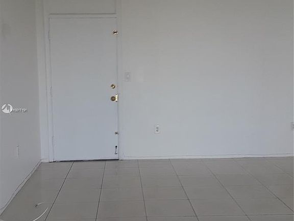 4th image of 2930 Point East Dr #504