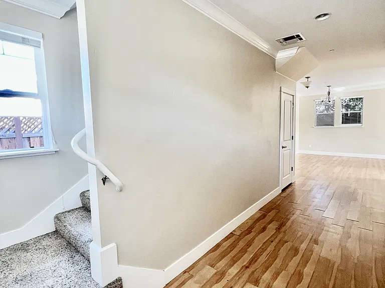 720 Harrison St — Photo 17