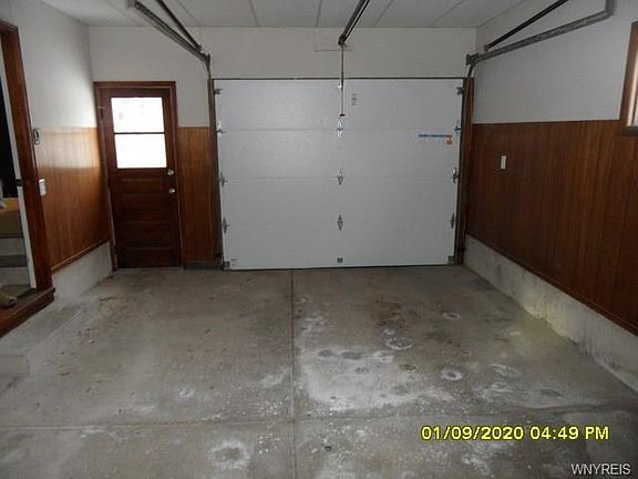 4th image of 309 Claudette Ct