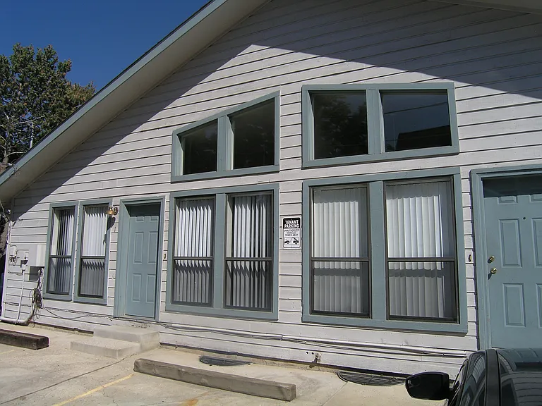 2210 Walnut St #2 — Photo 1