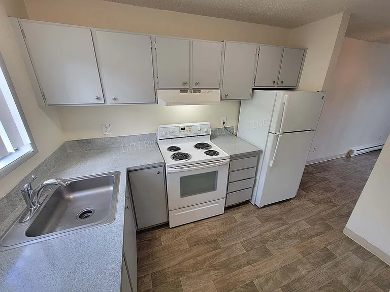 Regency Townhomes — Photo 10