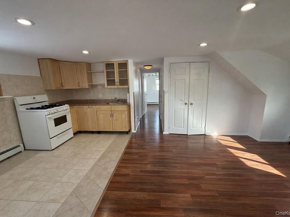 (undisclosed Address)