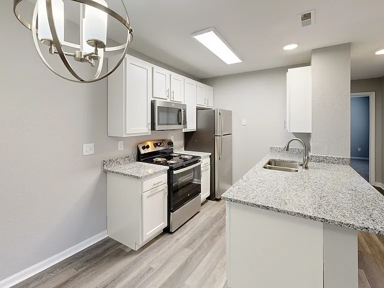Lyons Gate Apartments — Photo 46