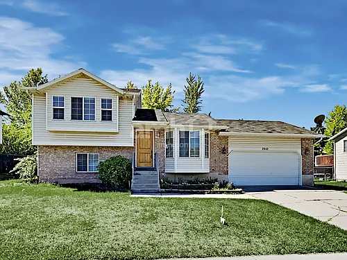 2643 W 3900 S Photo 1