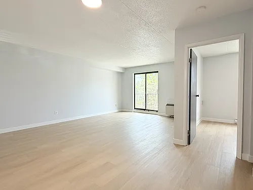 2940 Elsmere Ave #202 Photo 1