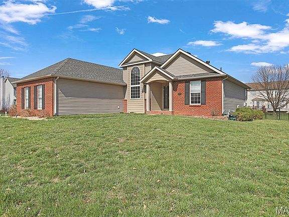 2nd image of 2611 Piper Hills Dr