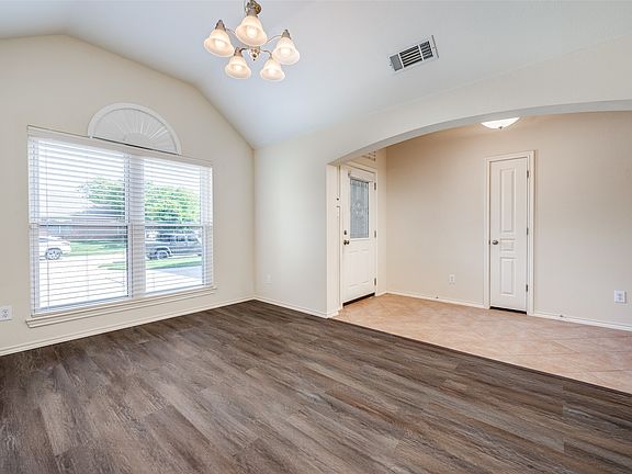 4th image of 9704 Havenway Dr