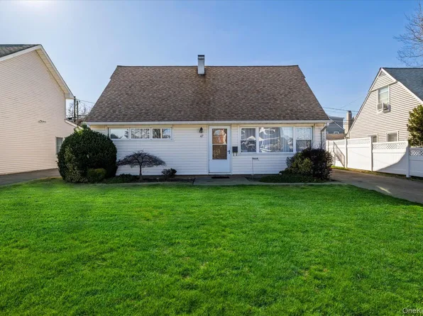 47 Hewlett Point Avenue, East Rockaway, NY 11518