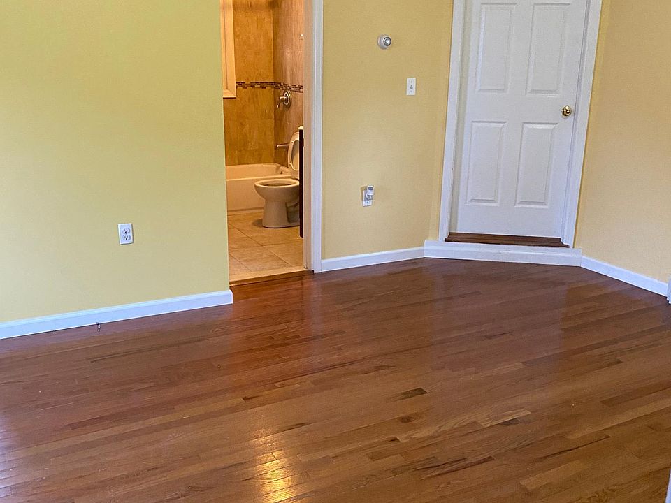 1st image of 100 Waterview St