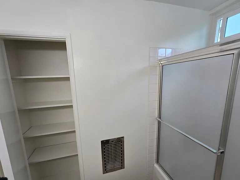 25247 Bigelow Rd #4 — Photo 9